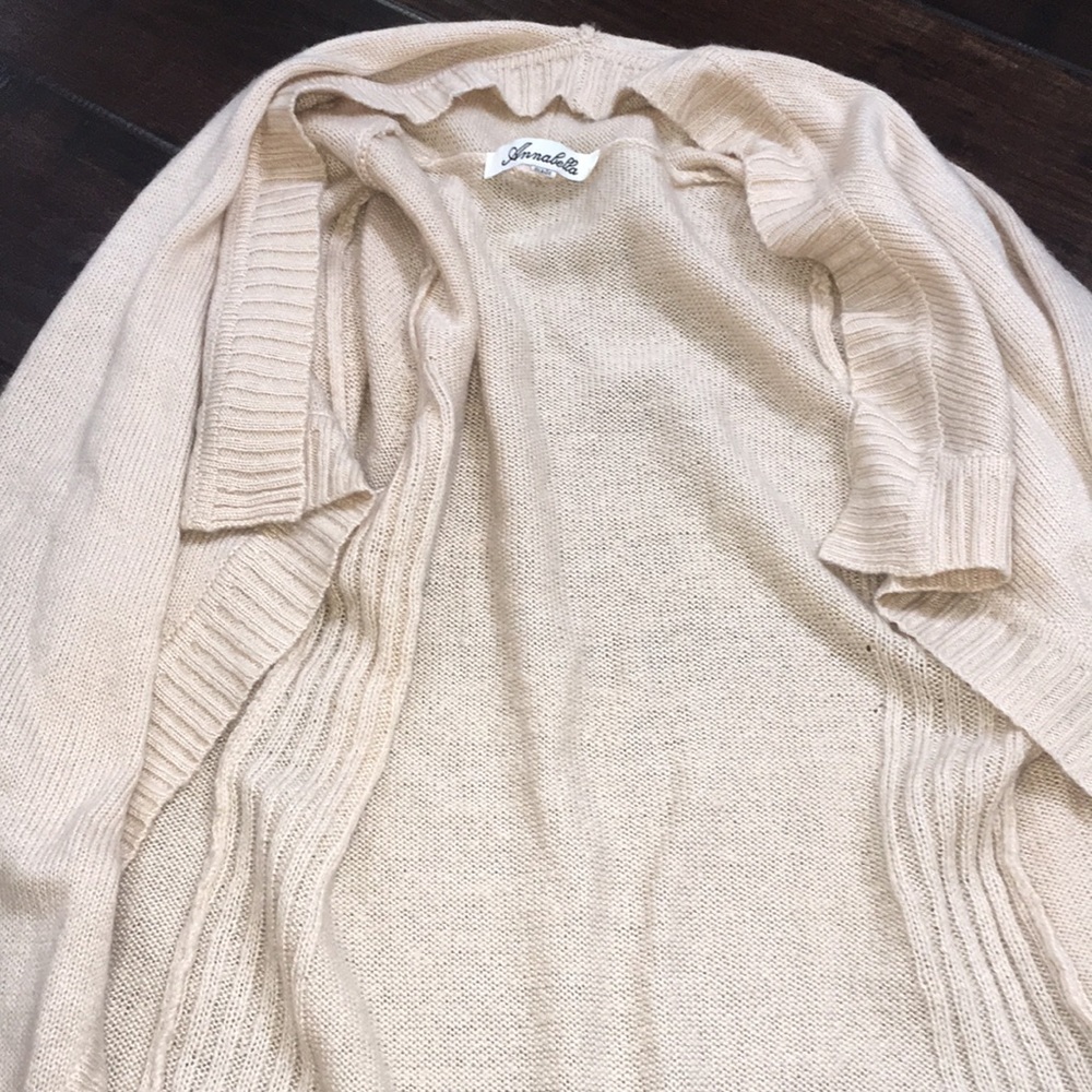 ANABELLA. Small cream sweater wrap